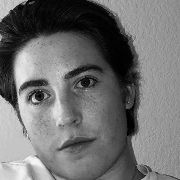 Profile Picture of Kyle Houle (@kyle21rock) on Poshmark