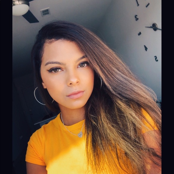 Profile Picture of Kelly Payero (@kelly_payero) on Poshmark