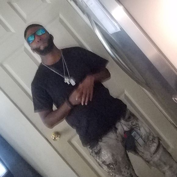 Profile Picture of Douglas Douglas (@douglas_douglas) on Poshmark