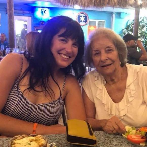 Profile Picture of Bianca Iglesias minsky (@yeyito22) on Poshmark