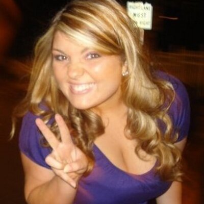 Profile Picture of Elizabeth Helmick (@ElizaHel) on Twitter