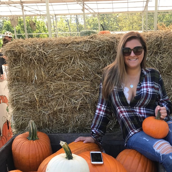 Profile Picture of Sarah Piunti (@spiunti) on Poshmark