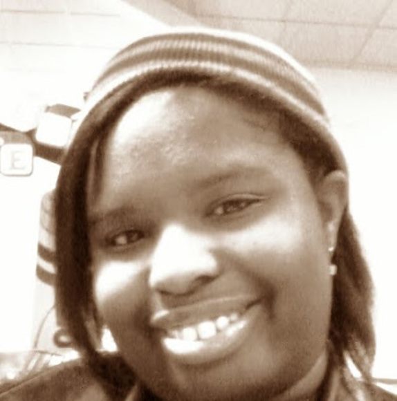 Profile Picture of Jamesina Smith (@jamesinasmith) on Poshmark