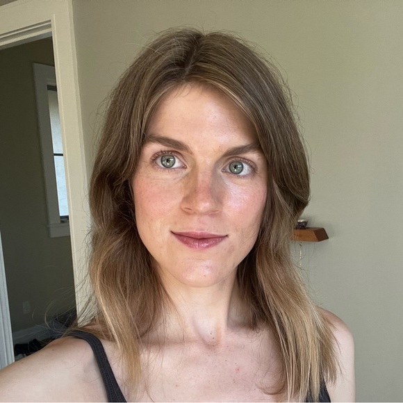 Profile Picture of Audrey Rustad (@lesboislesbois) on Poshmark