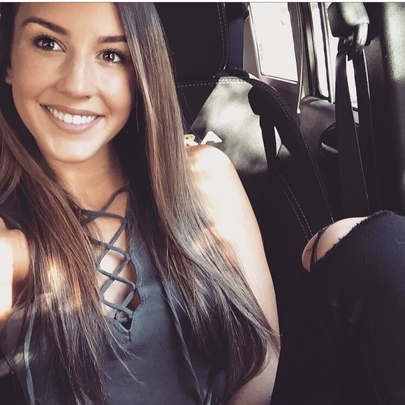 Profile Picture of Katelyn Mcleod (@katelynmcleod14) on Poshmark