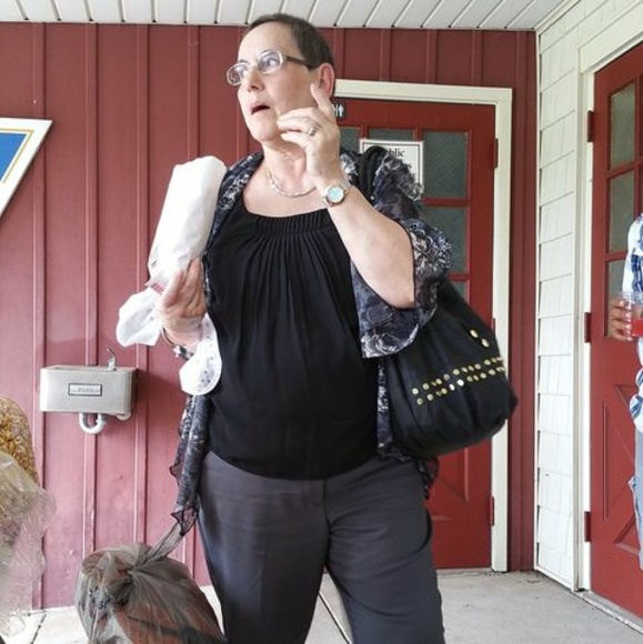 Profile Picture of Suellen Keefer (@suellenkeefer) on Poshmark