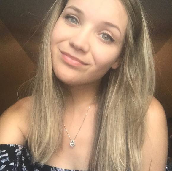 Profile Picture of Corrin Conville (@cmc2495) on Poshmark