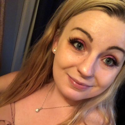 Profile Picture of Ashley (@bornto_race) on Twitter