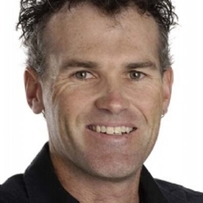 Profile Picture of Year Round Design (@ScottLouder1) on Twitter