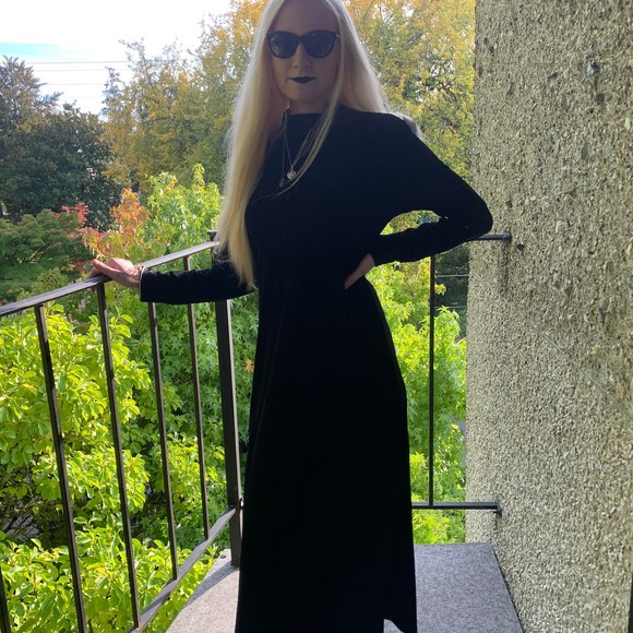 Profile Picture of Erin Kerns (@erinkerns99) on Poshmark