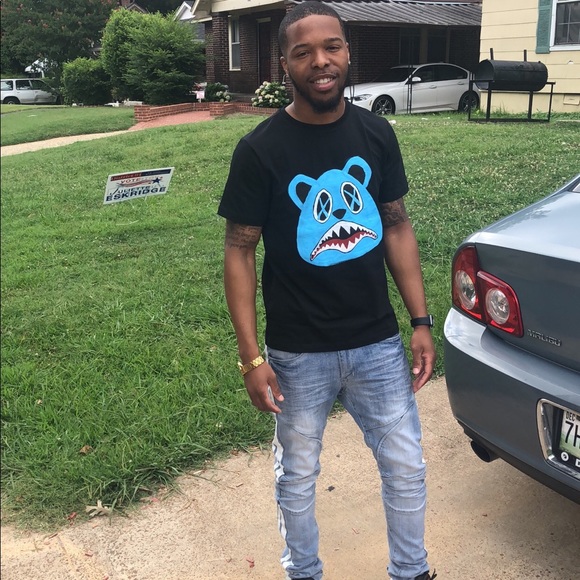 Profile Picture of Frederick Moore (@fredmo17) on Poshmark