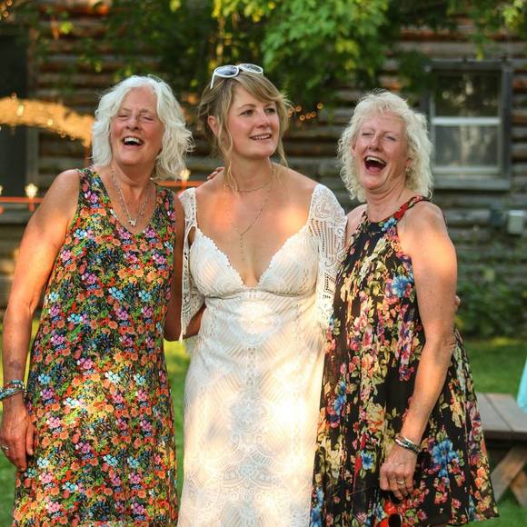 Profile Picture of Lorri Knull (@lorrudi2) on Poshmark