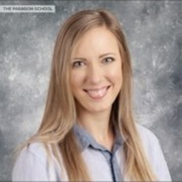 Profile Picture of Maureen Mulvaney (@maureenmo22) on Poshmark