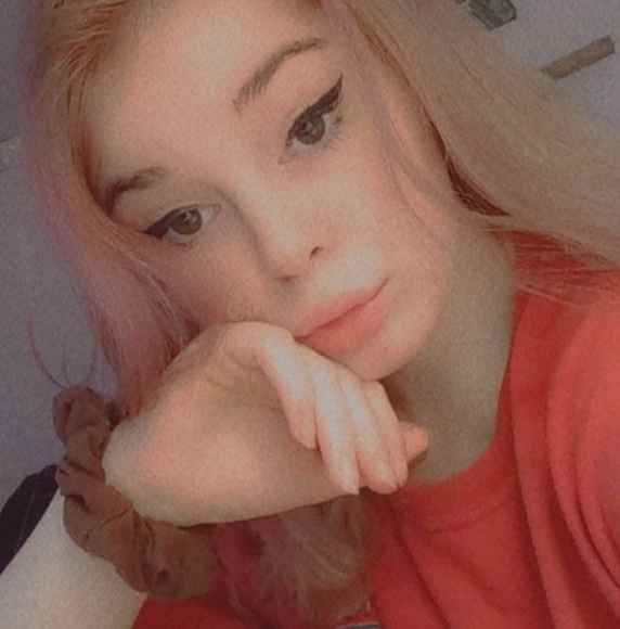 Val Wright - Poshmark Profile Picture of Val Wright (@valval5200) on Poshmark