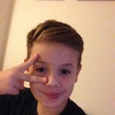 Profile Picture of Ryan William Mackey (@oceanryan33) on Twitter
