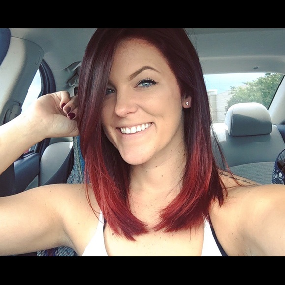 Profile Picture of Meghan Walenski (@mwalenski) on Poshmark