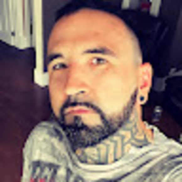 Profile Picture of David Hasty (@dhasty1979) on Poshmark
