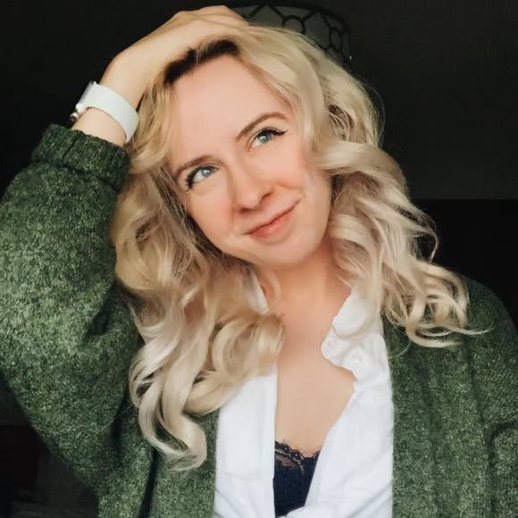 Profile Picture of Hannah Zacharko (@hazacharko) on Poshmark