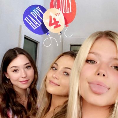 Profile Picture of Isabelle (@Isabelle_cott) on Twitter