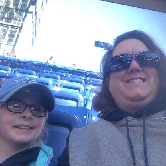 Profile Picture of Jen Uthoff (@jen_paulsen) on Poshmark