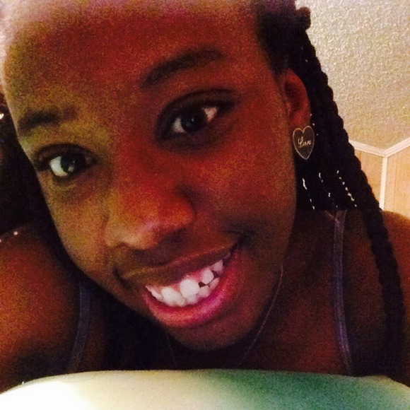 Profile Picture of Tyesha Allen (@tyesha_tenaya) on Poshmark