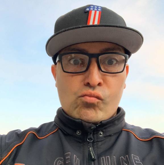 Profile Picture of Walter Gonzalez (@waltergonzal629) on Poshmark