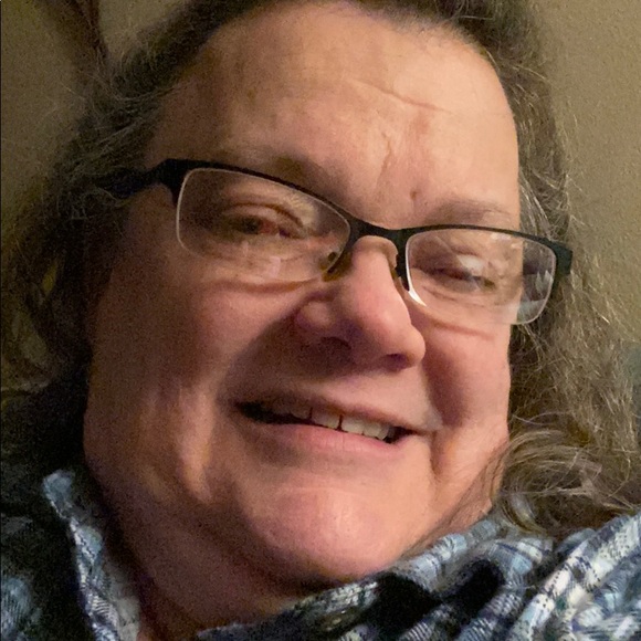 Profile Picture of Valerie Timmcke (@vtimmcke) on Poshmark