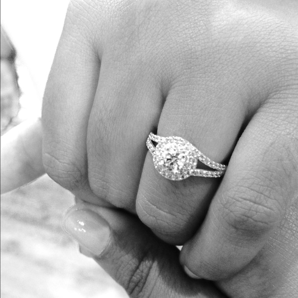 Profile Picture of Yodit Alemu (@yalemu) on Poshmark