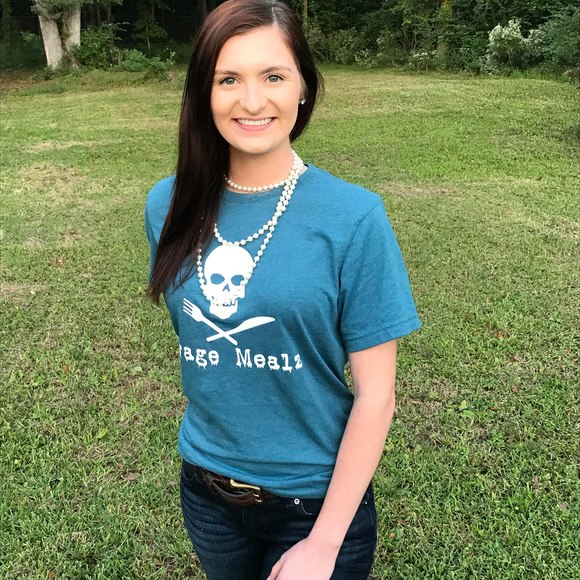 Profile Picture of Savanna Patterson (@savannapatt21) on Poshmark