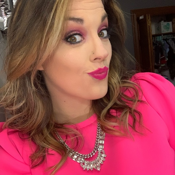 Profile Picture of Jessi Cabanin (@jessicabanin) on Poshmark