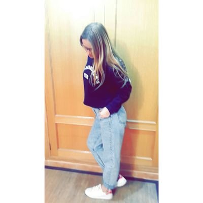 Profile Picture of Julia Palomares (@julia_bartolo01) on Twitter