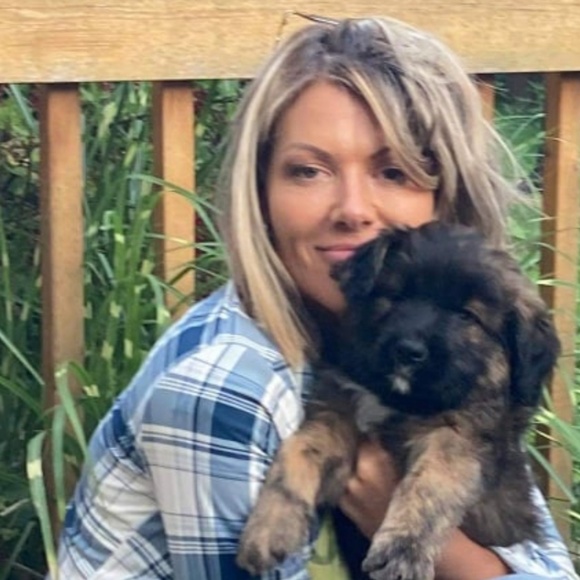 Profile Picture of Lisa Kennedy (@kalims11) on Poshmark