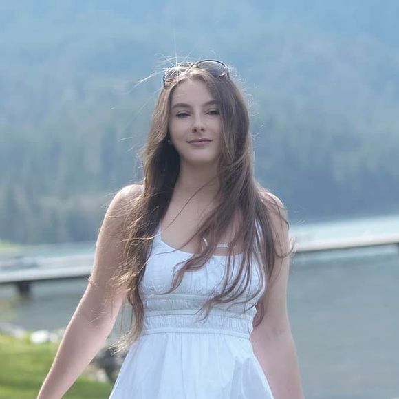 Profile Picture of Susanna Piasecki (@superzuza) on Poshmark