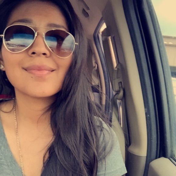 Profile Picture of Deidra Dale (@deedale) on Poshmark