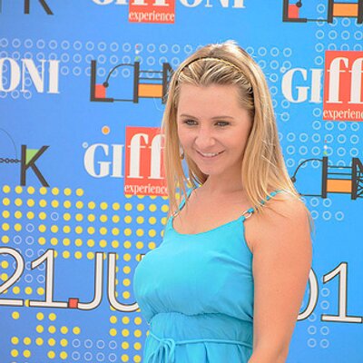 Profile Picture of Beverley Mitchell (@BeverleyStories) on Twitter