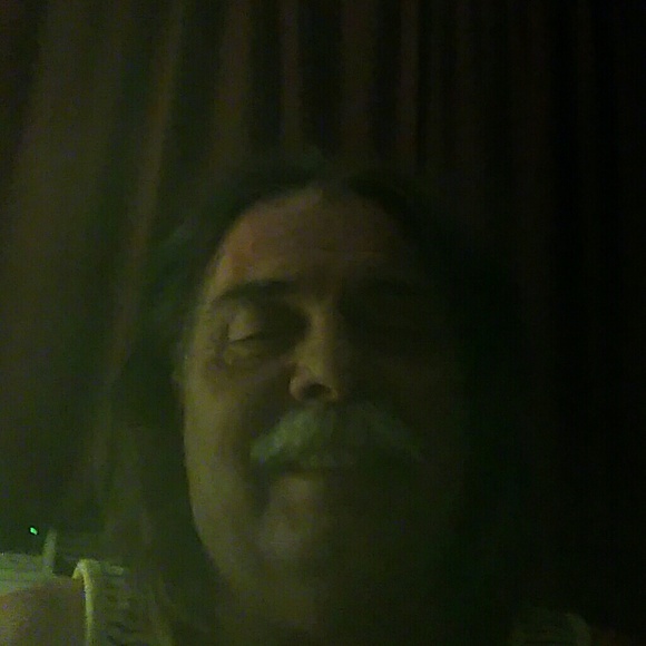 Profile Picture of George Hollgarth (@ghollgarth) on Poshmark