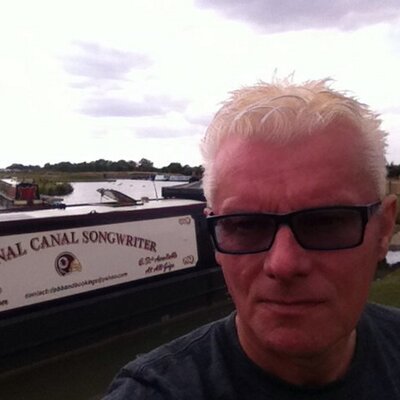 Profile Picture of Dave Pepper (@DavepepperBand) on Twitter