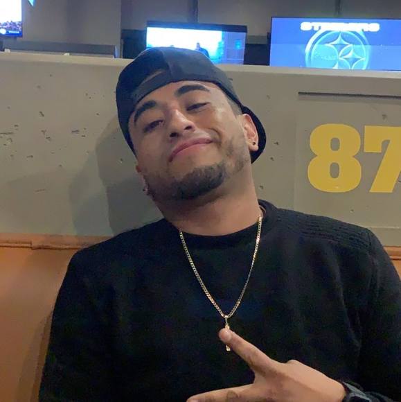 Profile Picture of Ivann Alfaro (@ivan28izquierdo) on Poshmark