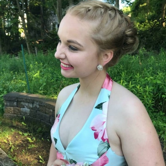 Profile Picture of Maddie Polomarenko (@madipolo12) on Poshmark