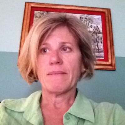 Profile Picture of Lisa Case (@pericolacase) on Twitter