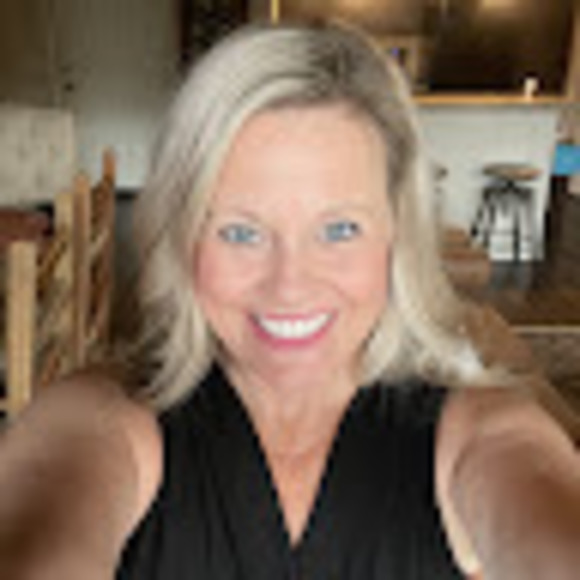 Profile Picture of Carey Smith (@careyamm) on Poshmark
