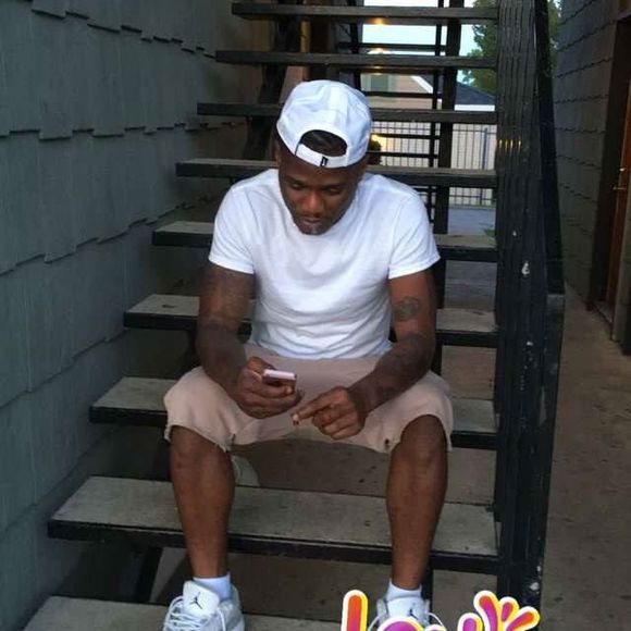 Profile Picture of Bobby Barker (@bobbybarker319) on Poshmark