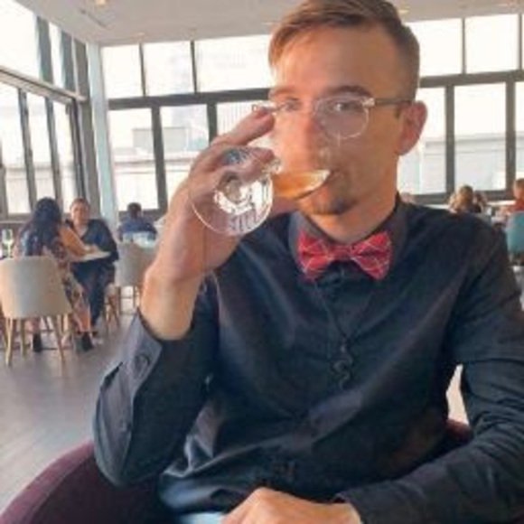 Profile Picture of Dylan Connell (@dylanconnell950) on Poshmark