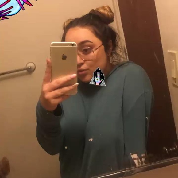 Jocelyn Matthews - Poshmark Profile Picture of Jocelyn Matthews (@jocelynfm) on Poshmark