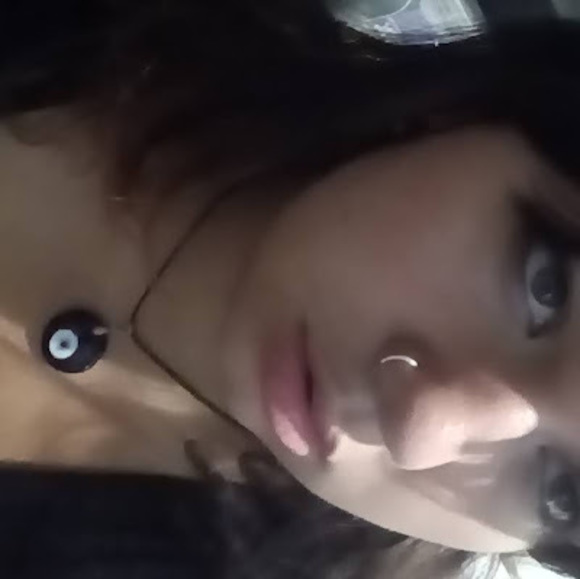 Profile Picture of Mystie Mystie (@loveuuu1212) on Poshmark