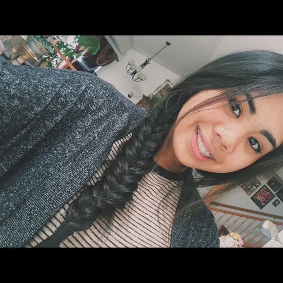 Profile Picture of Jerolyn De vera (@jdevera839) on Poshmark