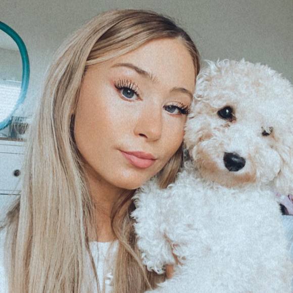 Profile Picture of Marisa Barbarise (@mbarbarise) on Poshmark