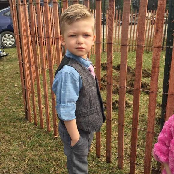 Profile Picture of Deborah Sherrange (@lovcntry10) on Poshmark