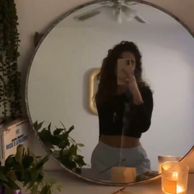 Profile Picture of Seellie (@SeeMacadie) on Twitter