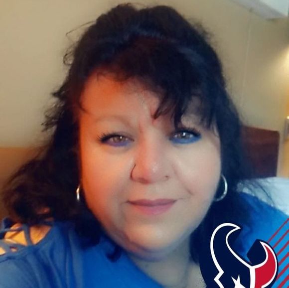 Profile Picture of Victoria Dimas (@emmanuel9) on Poshmark